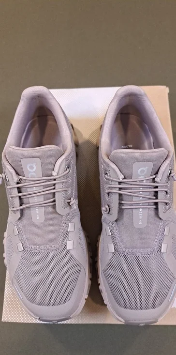 On Cloud 6 - Color: Cinder/Fog - Size: Women 5 - Picture 4 of 9